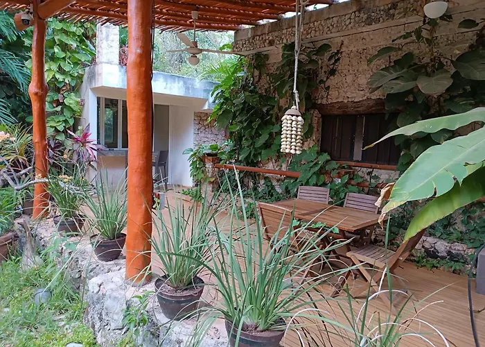 Jungle Lodge CANCUN AEROPUERTO